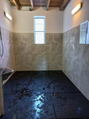 AGROFLEX - maty do boksów dla zwierząt / mata gumowa do stadnin