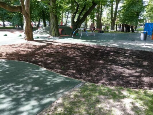 Plac zabaw w Wodzisławiu Śląskim z płytami PROFLEX-SBR i EKOFLEX