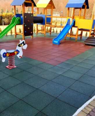Maty gumowe na plac zabaw