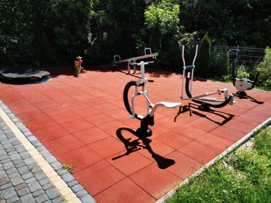 Płyty gumowe PROFLEX-SBR czerwone - siłownia zewnętrzna i plac zabaw w Kielcach