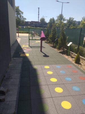 TWISTER - gra sensoryczna z serii mat PROFLEX-PLAY. Gry w gumowych nawierzchniach