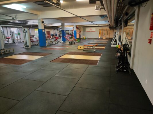 Podłoga gumowa SPORTFLEX SQUARE BLACK - realizacja w Centralnym Ośrodku Sportu w Giżycku