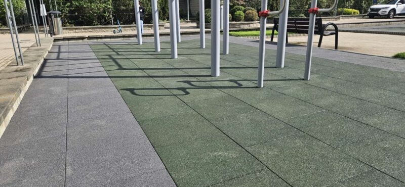 Bezpieczna nawierzchnia - siłownia outdoor WARSZAWA