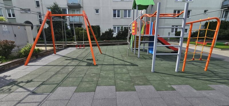 Maty gumowe pod plac zabaw - nawierzchnia PROFLEX-SBR - kolor szary i zielony